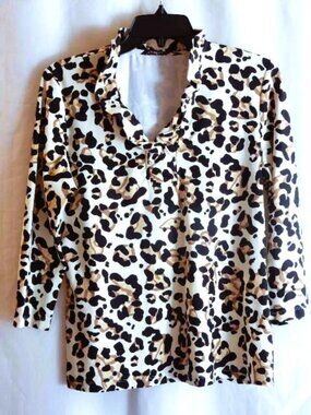 J. McLaughlin Animal Print Knit Top in Size L